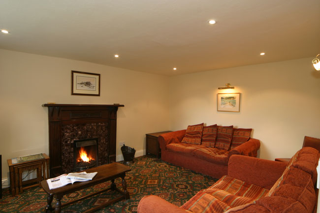 Bruce Cottage - lounge