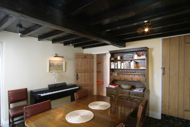 Bruce Cottage - dining room